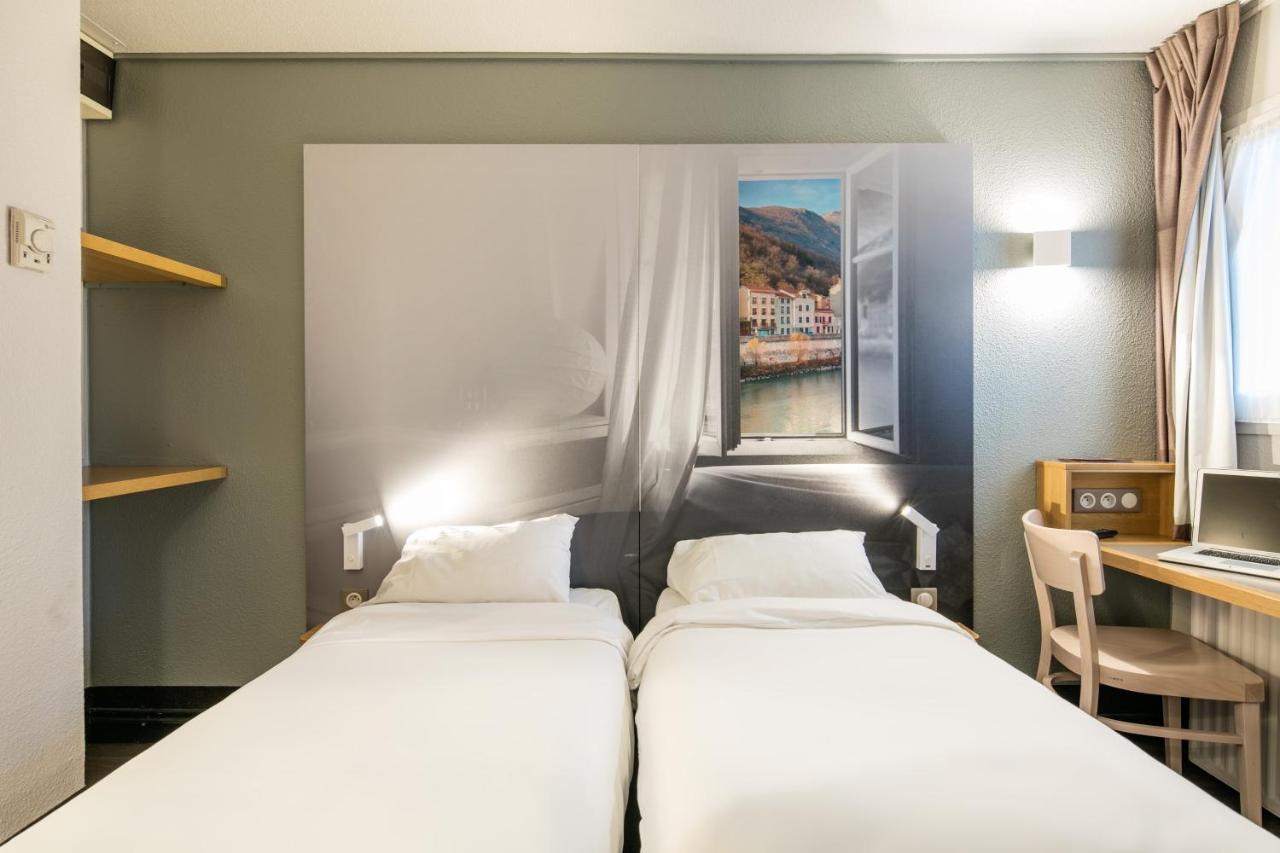 B&B HOTEL Grenoble Université Gières Esterno foto