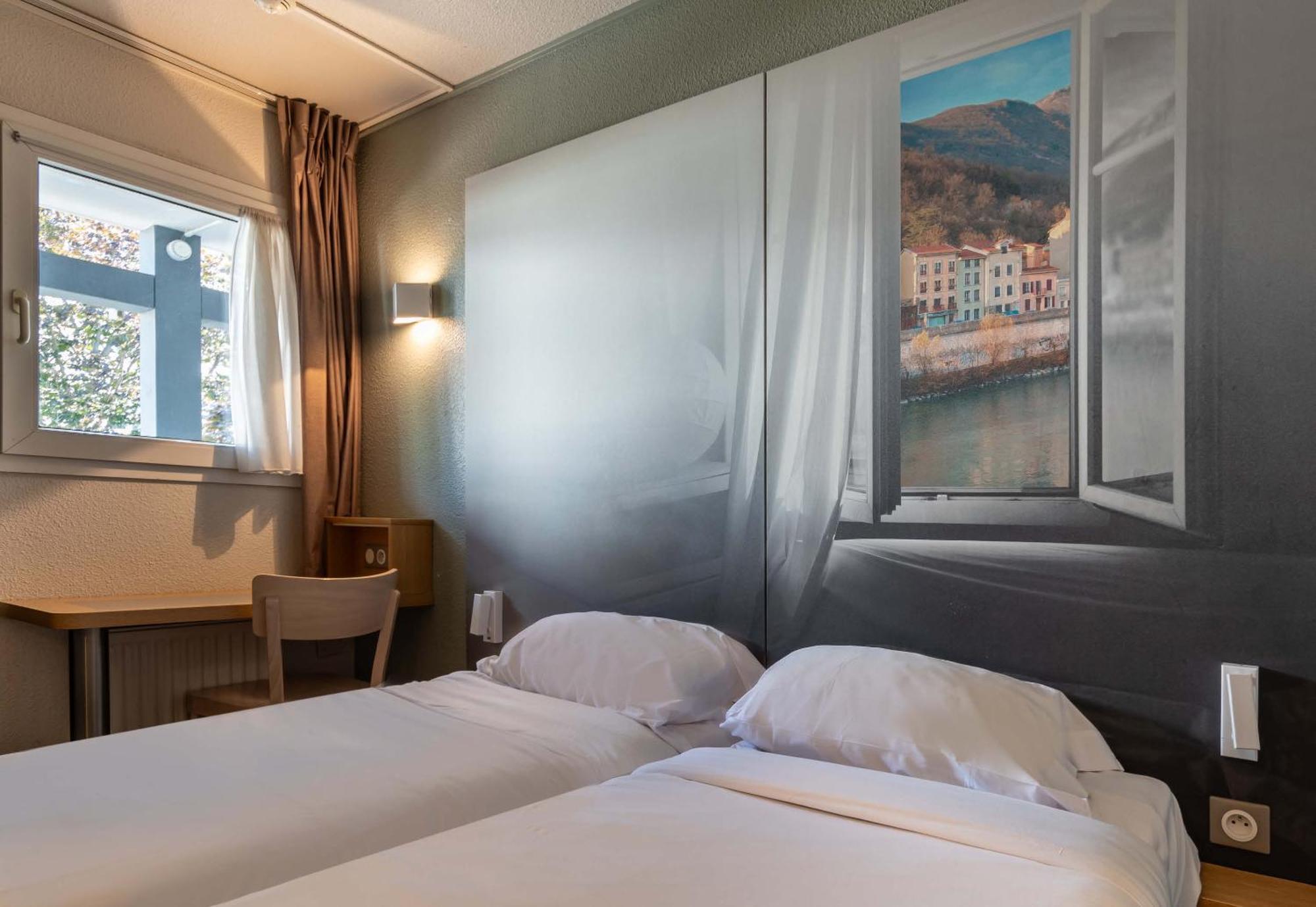 B&B HOTEL Grenoble Université Gières Esterno foto