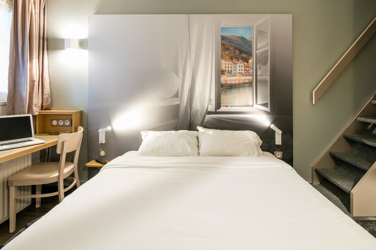 B&B HOTEL Grenoble Université Gières Esterno foto