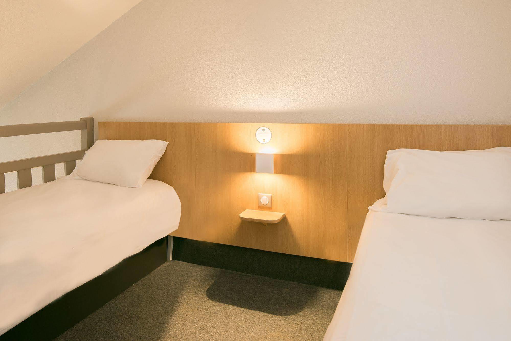 B&B HOTEL Grenoble Université Gières Esterno foto