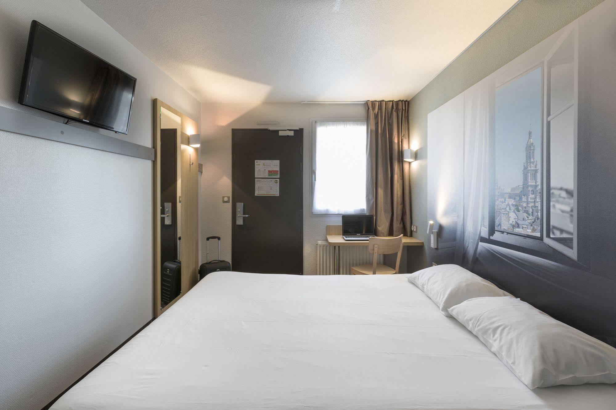 B&B HOTEL Grenoble Université Gières Esterno foto
