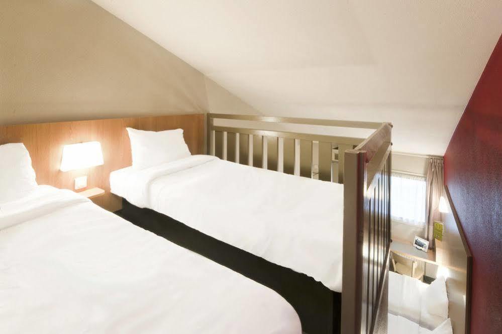 B&B HOTEL Grenoble Université Gières Esterno foto